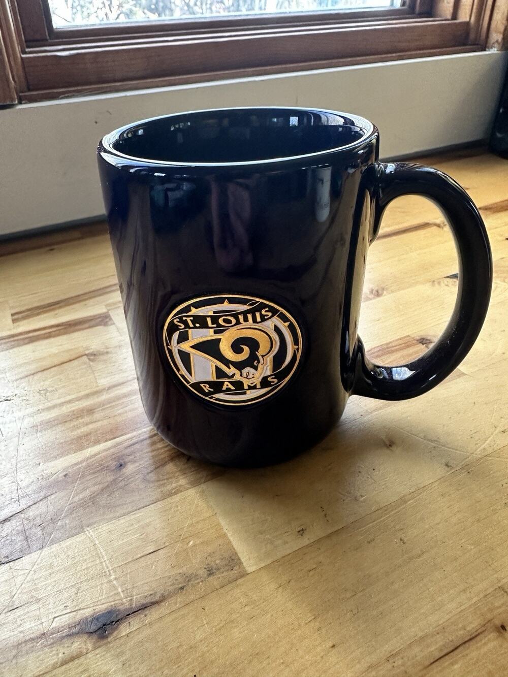 St Louis Rams NFL Coffee Mug Black Ceramic Gold Metallic Helmet Logo Football